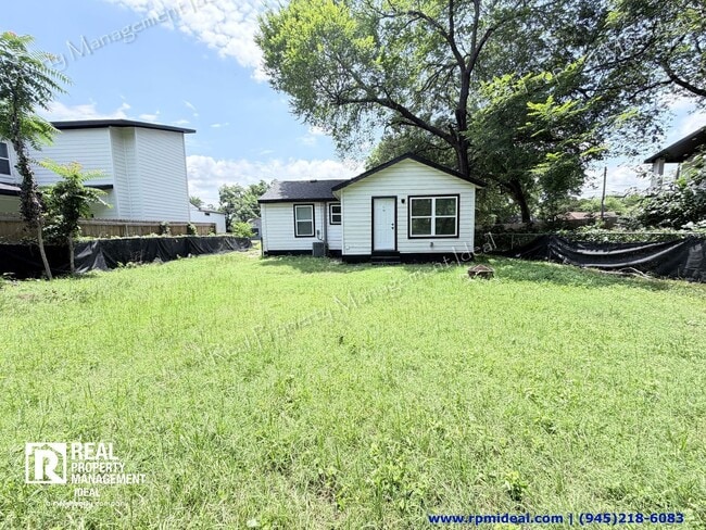 Building Photo - 2513 Southland St