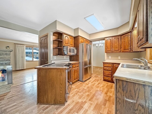 Building Photo - 4624 Maryland Ave N