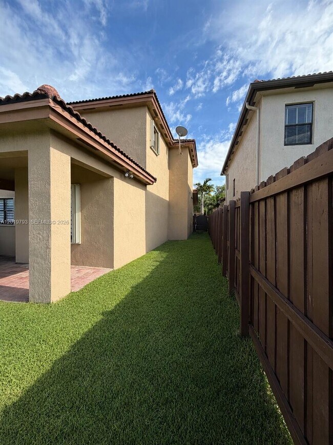 Building Photo - 11339 SW 243 Terrace