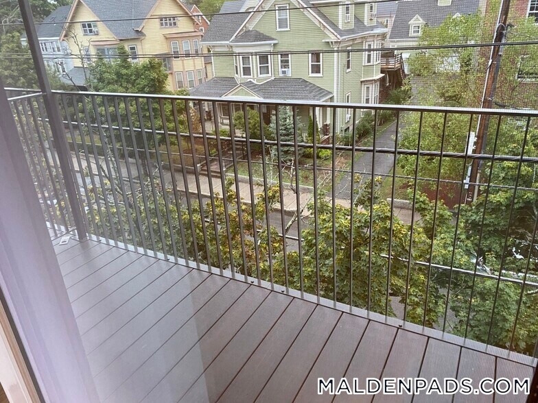 Building Photo - 134 Summer St