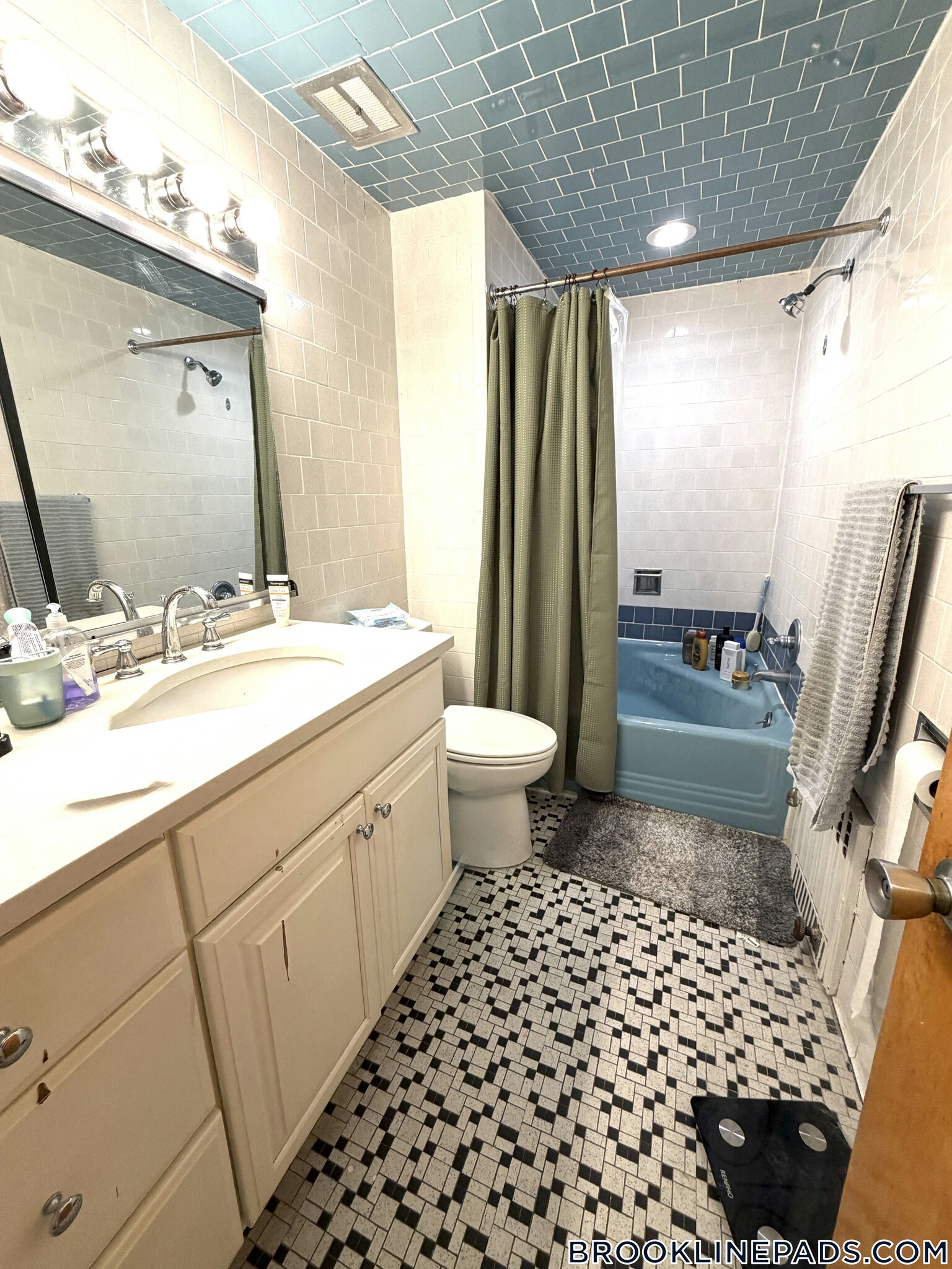 Building Photo - 39 St Paul St