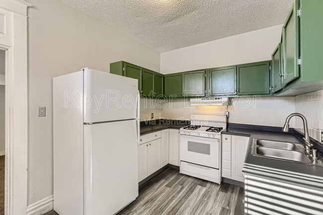 Building Photo - 4351 Umatilla St