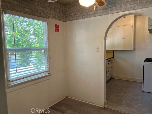 Building Photo - 404 N 7th St