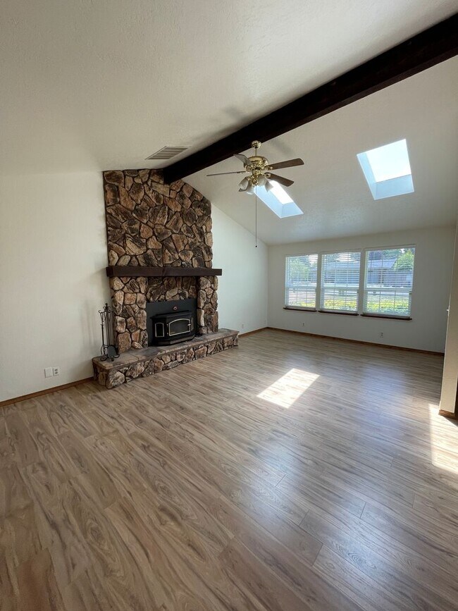 Building Photo - 4751 Scott Way