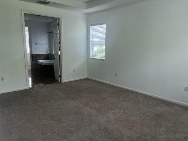 Building Photo - 9555 Phipps Ln