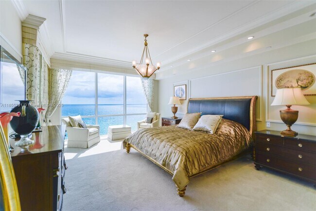 Building Photo - 16051 Collins Ave