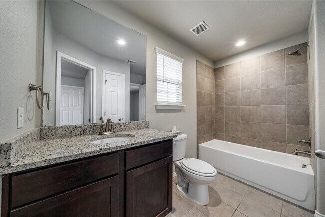 Building Photo - 1502 Lucille St