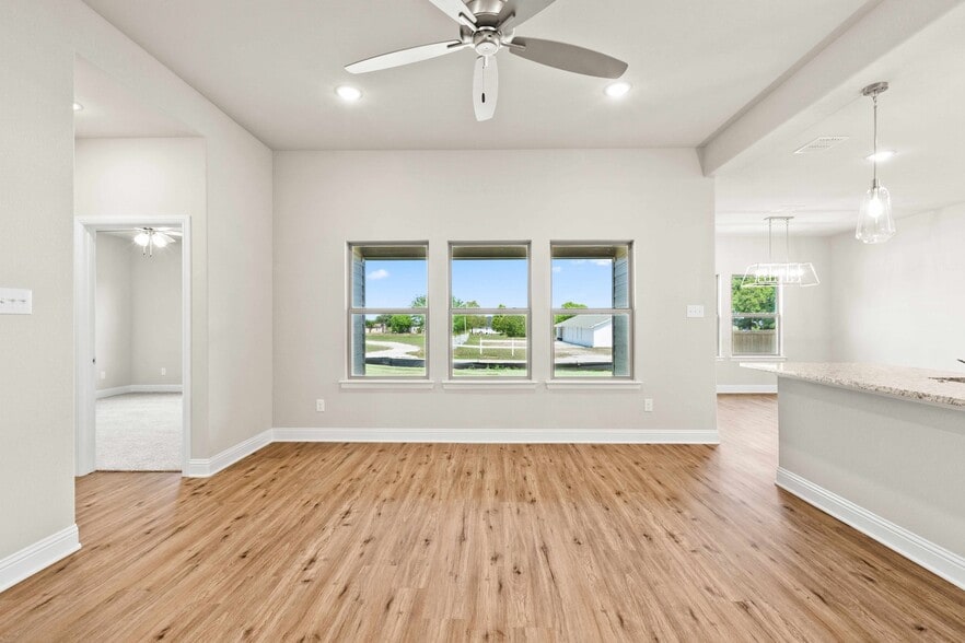 Building Photo - 610 Timberline Dr