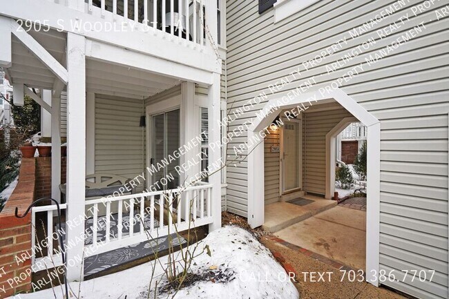 Building Photo - 2905 S Woodley St