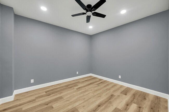 Building Photo - 49 Winterhaven Ln