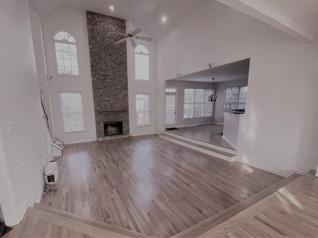 Building Photo - 10920 Donamere Dr