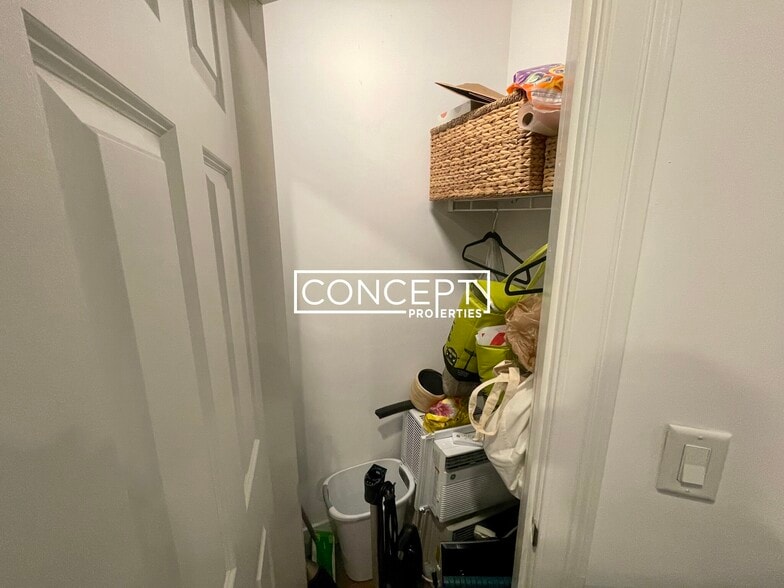 Building Photo - 11 Queensberry St