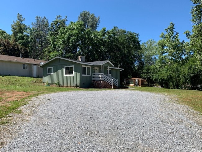 Building Photo - Well maintained home, recent upgrades, cut...