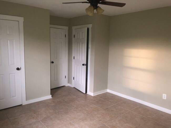 Building Photo - 2BD/2BA FOR RENT