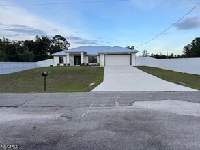 Building Photo - 3323 Clearview Cir