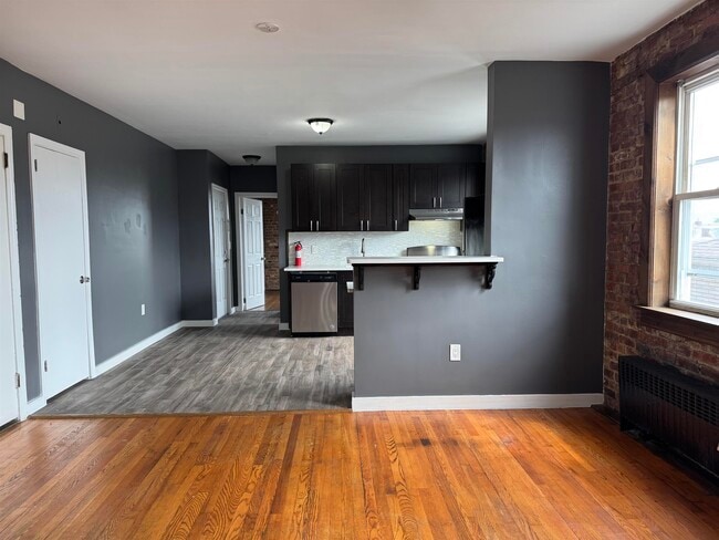 Building Photo - 7880-80 Carmer Ave