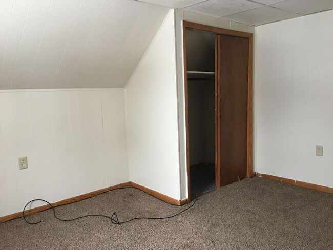 Building Photo - 611 Steward Ave