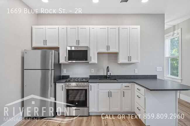 Building Photo - 1669 Blue Rock St