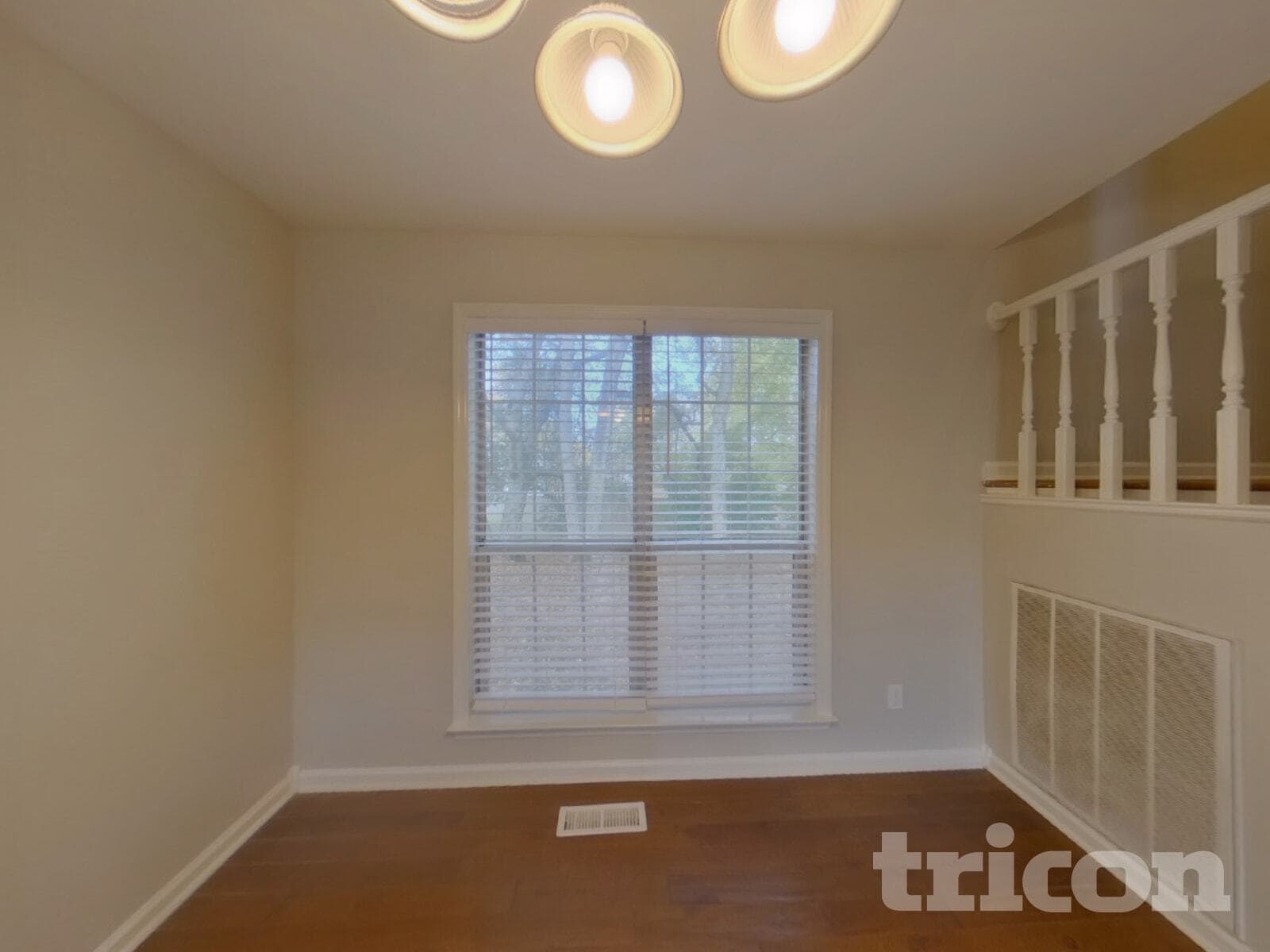 Building Photo - 2863 Iroquois Dr