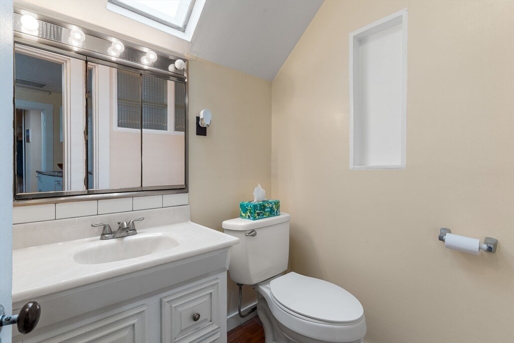 Building Photo - 21 Wenham St