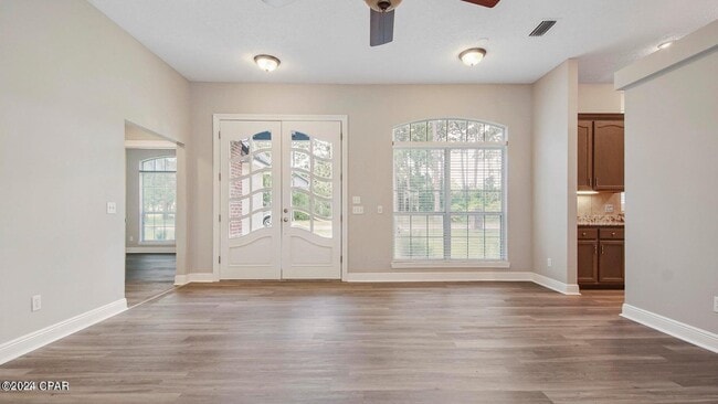 Building Photo - 104 Colony Harbour Rd