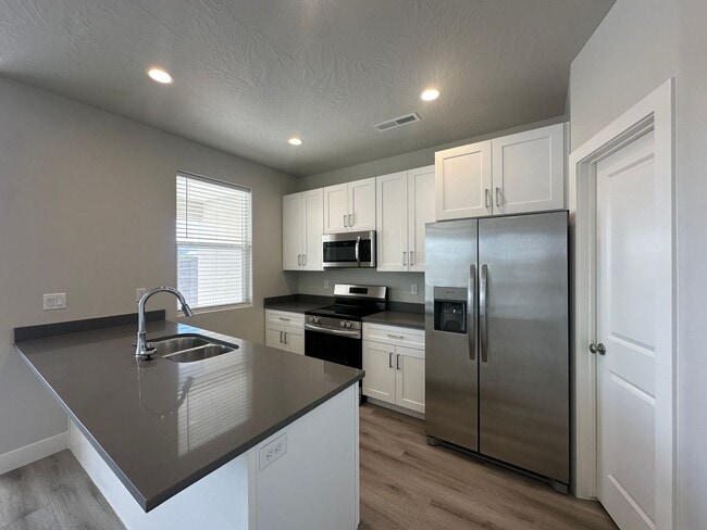 Building Photo - 1131 S 4380 W