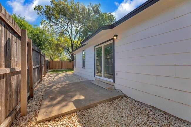 Building Photo - 1008 Wilks Ave