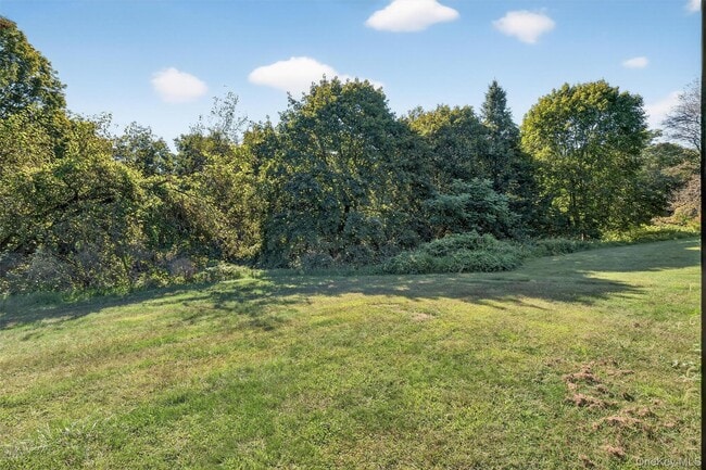 Building Photo - 252 NY-208