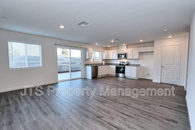 Building Photo - 2097 Shady Tree Cir