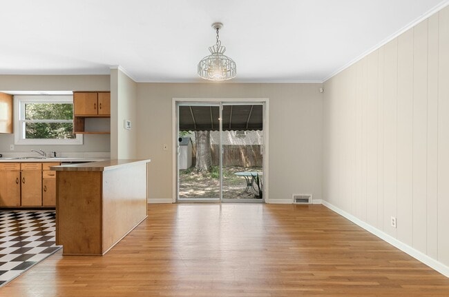 Building Photo - 4815 Danby Dr