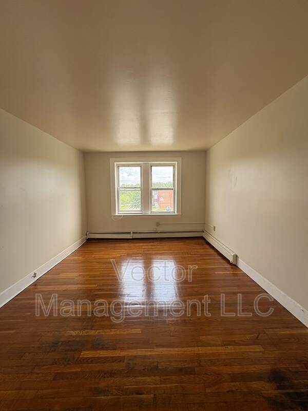 Building Photo - 1160 Dixwell Ave