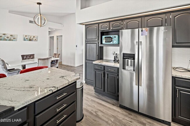 Building Photo - Long Term Rental heated pool & hot tub