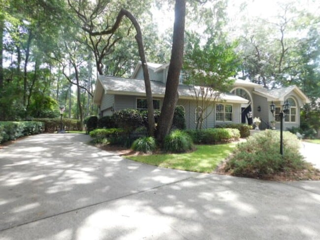 Building Photo - Beautiful Custom Unfurnished Home Located In Sea Pines Resort