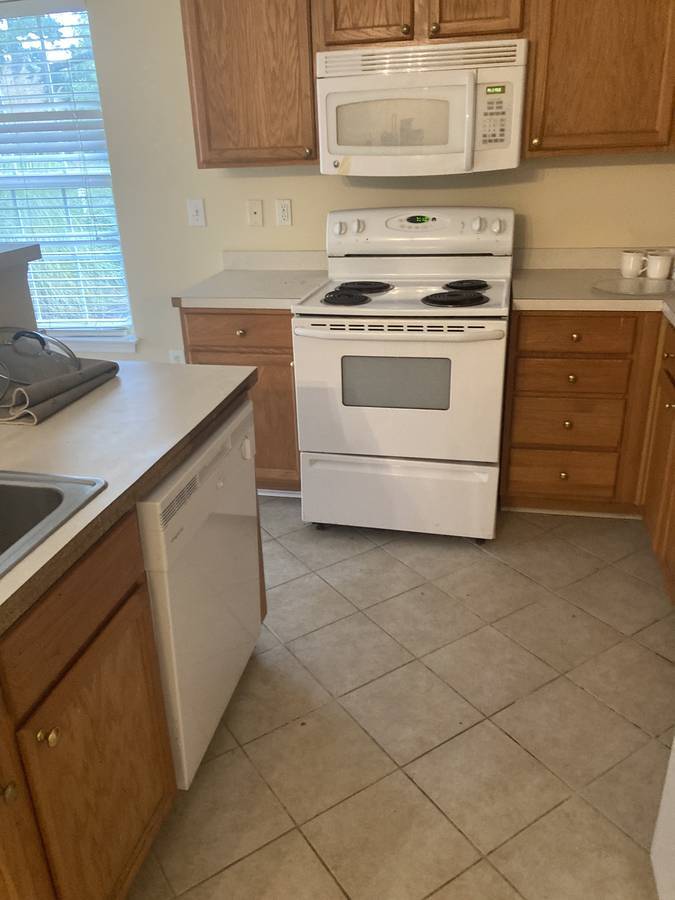 Building Photo - 1010 Palisade Cir