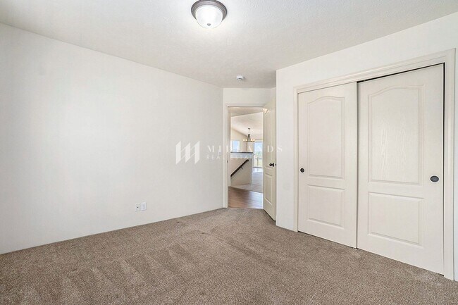 Building Photo - Ranch Townhome in Shadow View