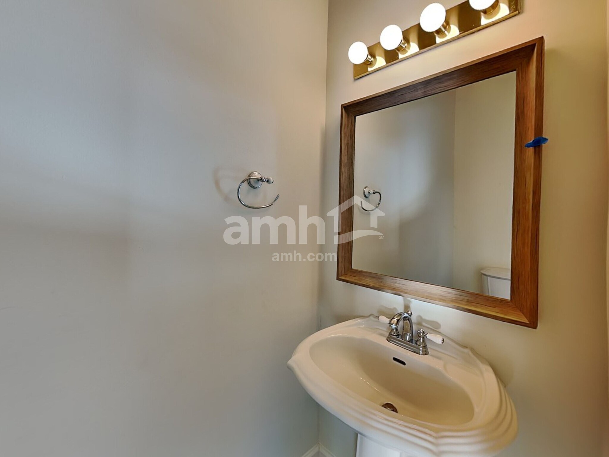 Building Photo - 2805 River Bend Dr