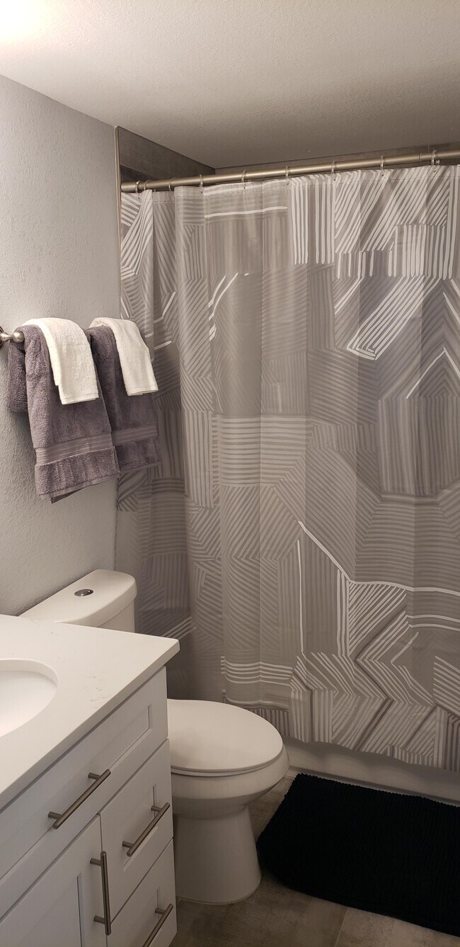 Building Photo - 812 Raleigh St