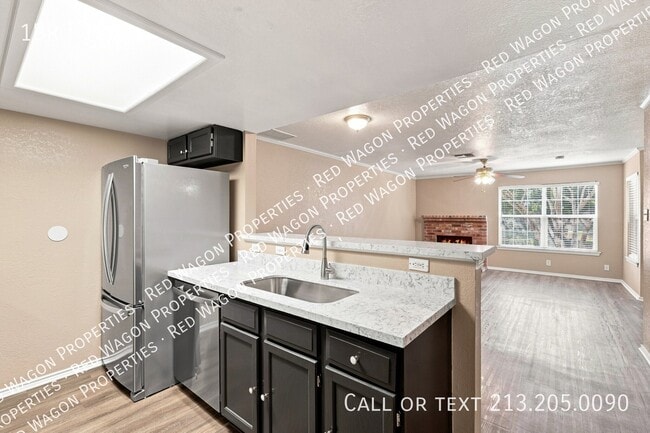 Building Photo - 11610 Vance Jackson Rd
