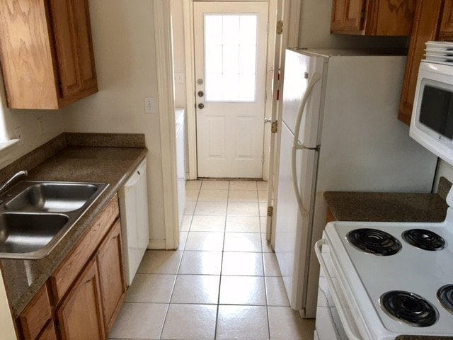 Building Photo - 1811 Aruba Dr