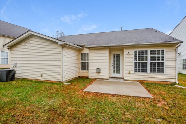 Building Photo - 333 Winding Canyon Dr