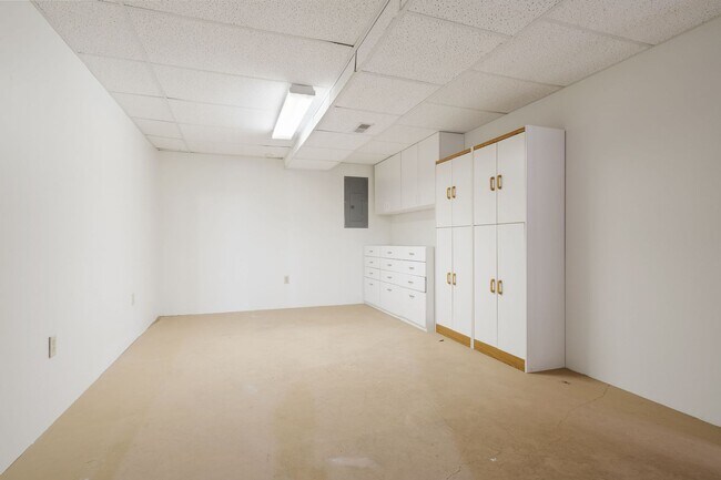 Building Photo - Spacious 4 Bed, 3 Bath Home | Central Vall...