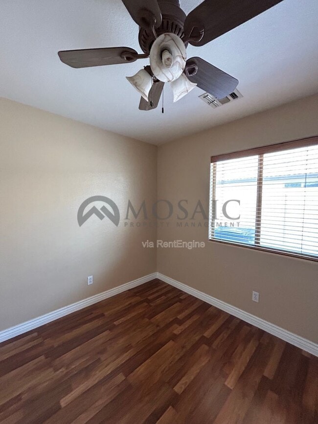 Building Photo - 10348 E Crescent Ave