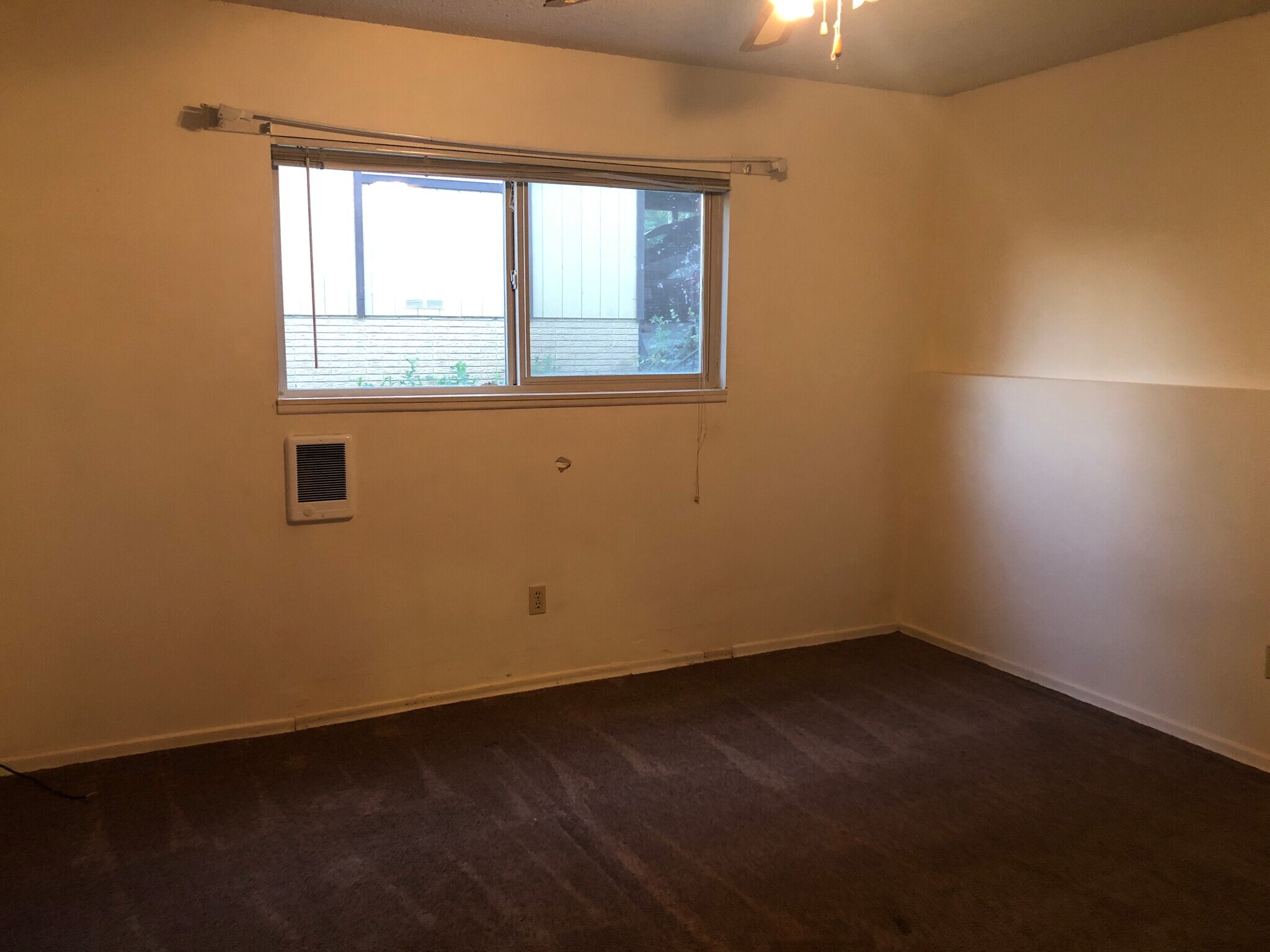 Building Photo - 518 SW City View St