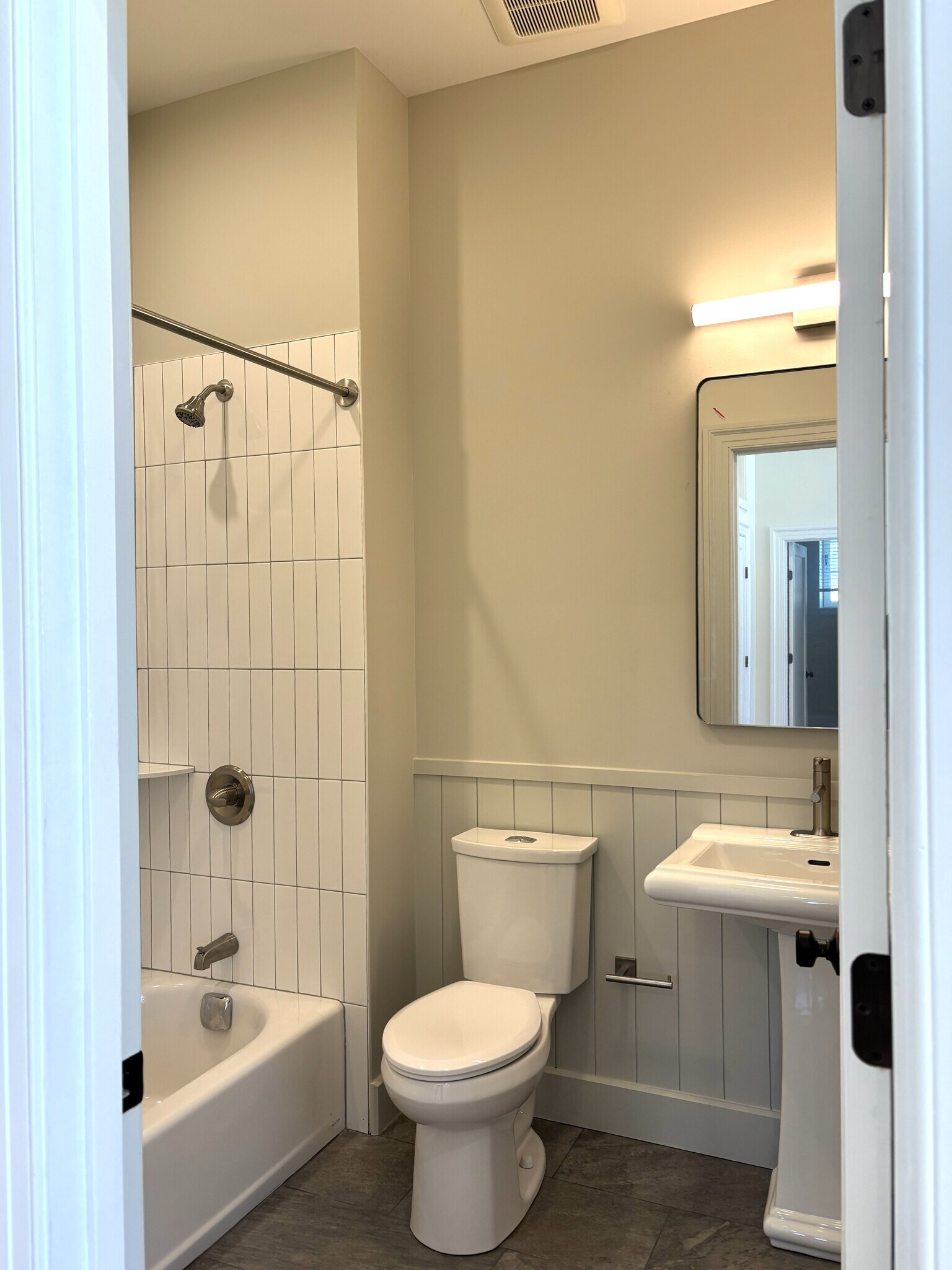 Building Photo - 71 Montague City Rd