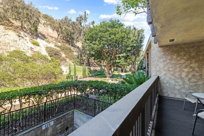 Building Photo - 6314 Friars Rd