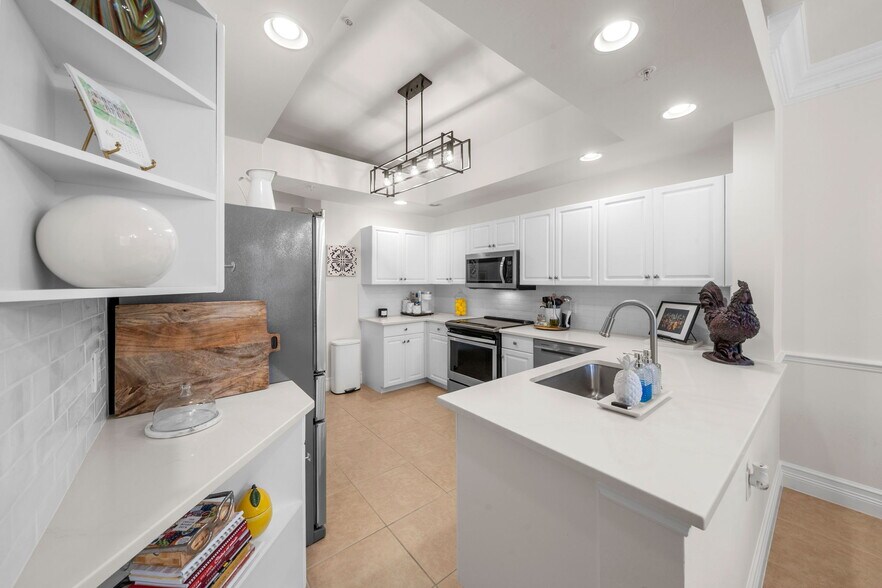 Building Photo - 3545 Laurel Greens Ln N