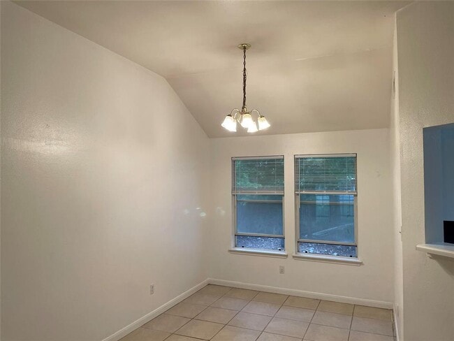 Building Photo - 2302 Yaupon Trail