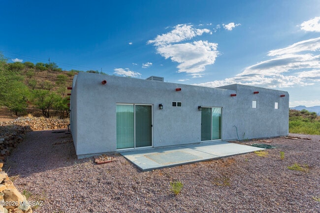 Building Photo - 290 Via Mantaraya