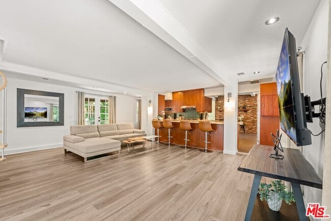 Building Photo - 23057 Sylvan St