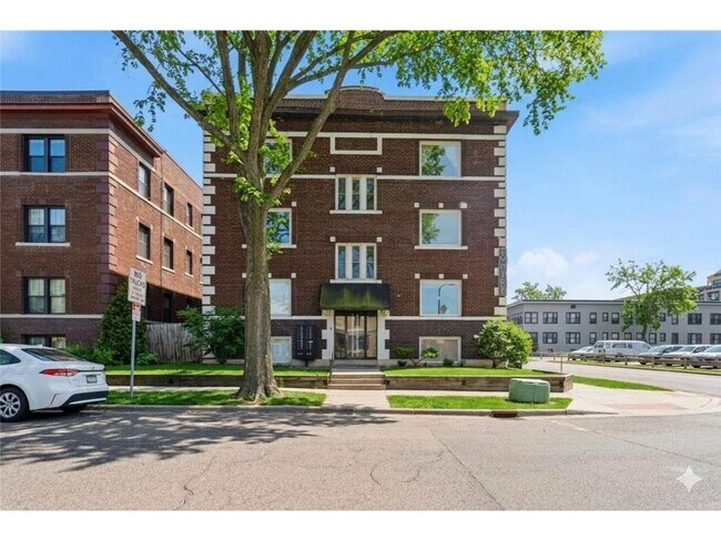 Building Photo - 2881 Irving Ave S